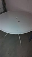 round metal patio table