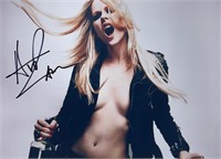 Autograph COA Avril Lavigne Photo