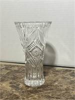 CLEAR CUT VASE 4 1/2" X 8"