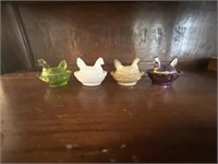 4 Miniature Hen on Nest