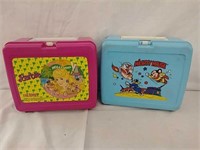 Two vintage thermos brand plastic lunch boxes.