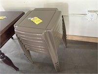 GREY PLASTIC STEPPING STOOL / TABLE