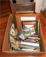 Lot, box of assorted frames