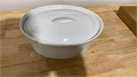 Bowl with lid