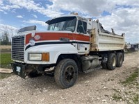 1994 Mack CH 613 Gravel Truck