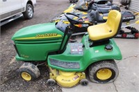 John Deere LX288 Riding Mower