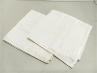 Two linen napkins striped