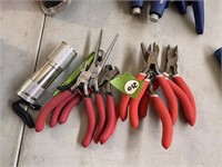 Small hand tools