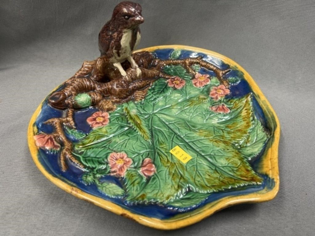Majolica Ware Leaf and Sparrow Pattern Plate