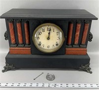 Antique 1920s Ingraham mantle clock with pendulum