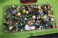 LARGE TRAY OF ANTIQUE MARBLES