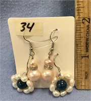Choice on 2 (33-34): sets of 2 freshwater pearl ea