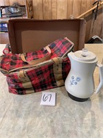 VTG picnic bag, thermos, and coffee pot