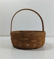 1988 Longaberger Round Basket with Protector Has
