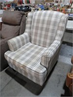 BEAUTIFUL CHECKERED PLAID CLOTH SIDE CHAIR