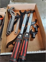 FLAT OF TORQUE WRENCHES AND SPANNER WRENCHES
