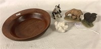 WOODEN BOWL WITH 4 FIGURINES.