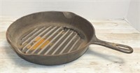 11" CAST IRON GRILL PAN