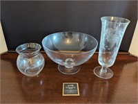 Lot of Assorted Glass Vases/Bowl Décor