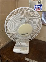 Desk fan