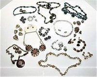 Jewelry Sets of Different Combinations