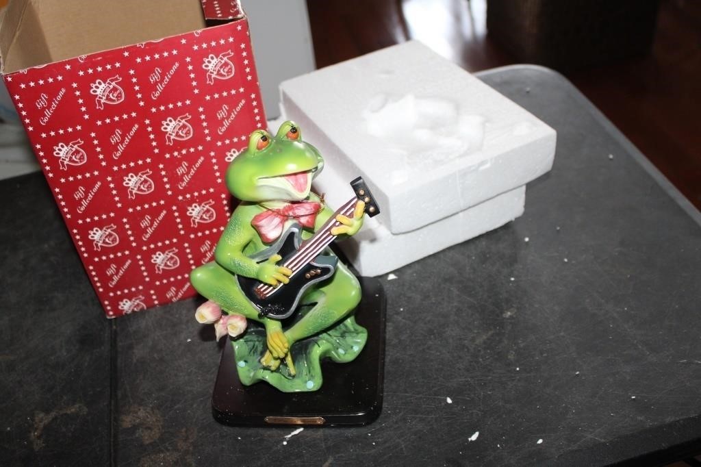 Frog- Giovanni giftware collection- guitar