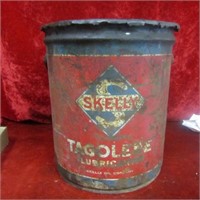 Skelly 5 gallon oil can.