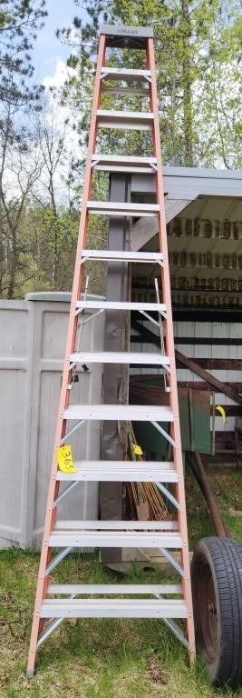 12' Keller step ladder