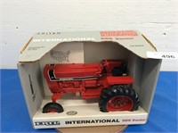 Ertl IH 966, Special Edition, WF, 1/16 scale