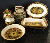 Margaret Le Van Designs Dishes, 22pc