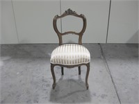 18"x 14"x 3' Vanity Chair