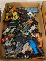TRAY OF MINIATURE DIECAST CARS