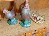 2 ceramic rooster, metal rooster