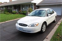 2003 White Ford Taurus, Sun Roof with 86,306 kms