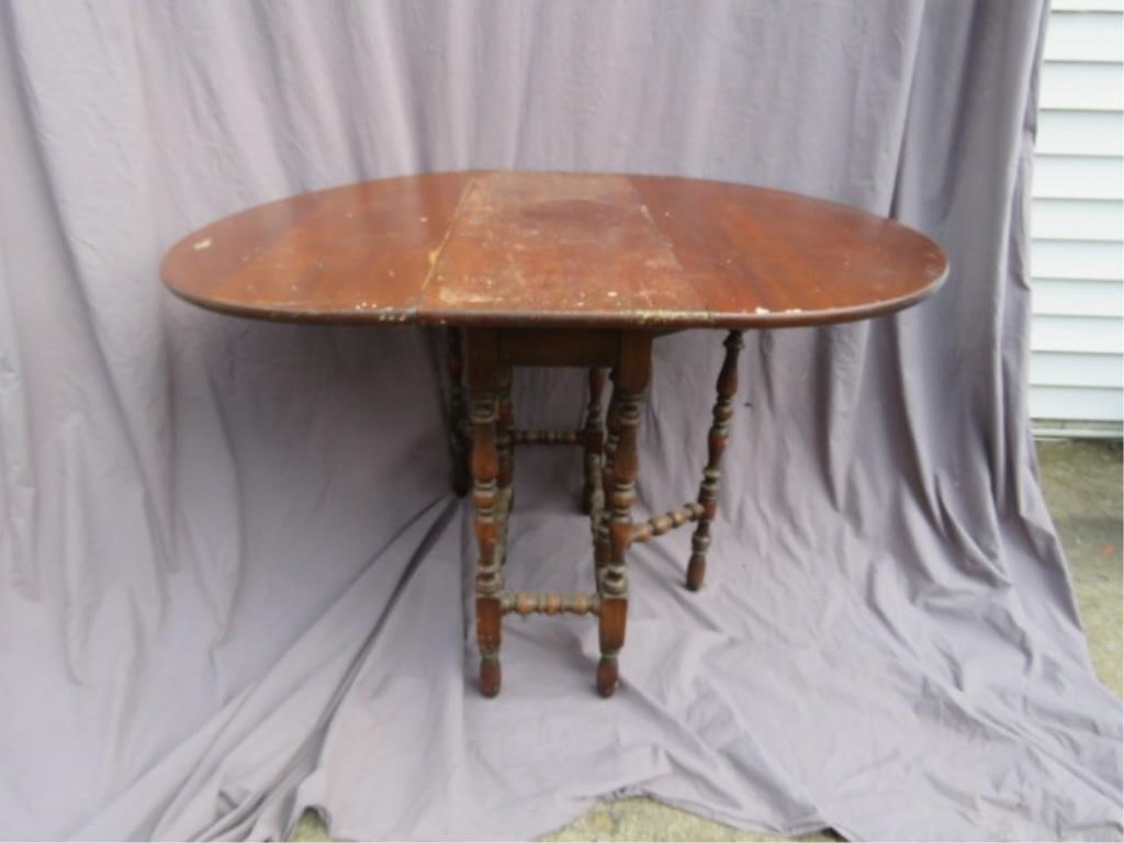 GATE LEG TABLE