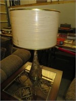 VINTAGE MID CENTURY STYLE LAMP W/SHADE