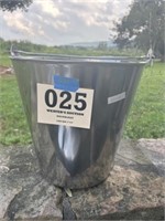 Large Stainless Steel Milking Bucket