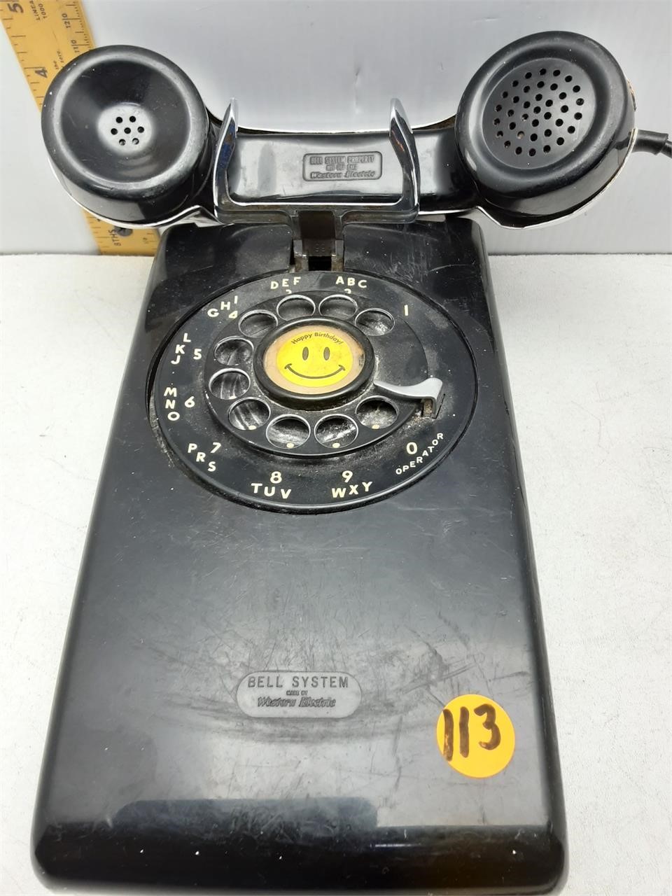 VINTAGE WALLHANGING ROTARY PHONE