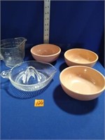Vintage Pfaltzgraff bowls juice & Measuring cup