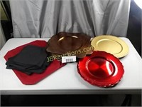 RED PLACEMATS, CLOTH NAPKINS, SERVING PLATE