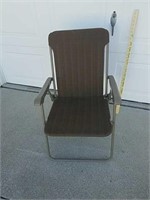 Single lightweight lawn chair