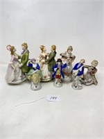 7 Figurines