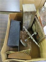 BOX - VINTAGE ITEMS