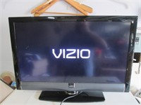 SMALL VIZIO TV NO REMOTE