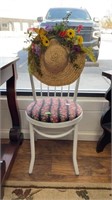 CUTE SPRING DECOR CHAIR W/ PADDED SEAT TO USE