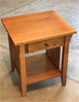 18” Oak Side Table With Drawer