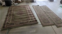 RUGS AREA 94" X 63" RUNNERS 90" X 23"