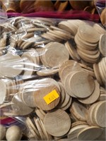 Bag of wooden discs