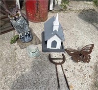 BIRDHOUSE OWL AND OTHER YARD DECOR