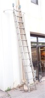 26' ALUMINUM EXTENSION LADDER, STABILIZER BAR